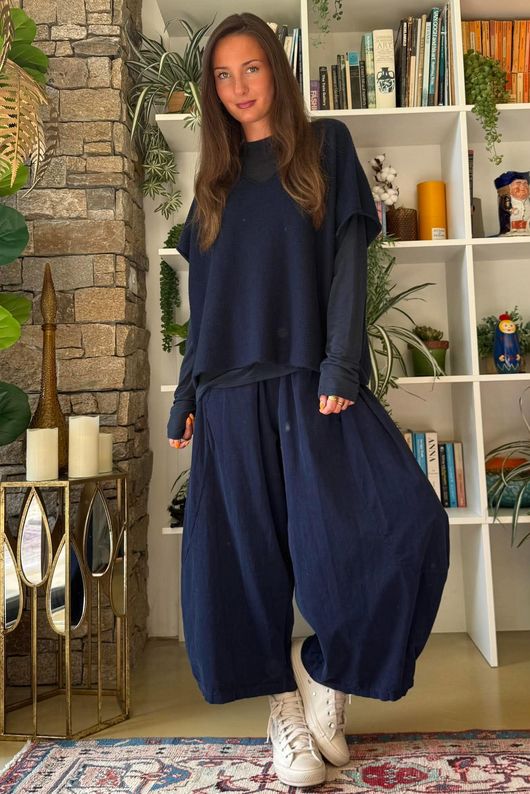 Bateau Needlecord 7/8 Barrel Culotte Pant Navy